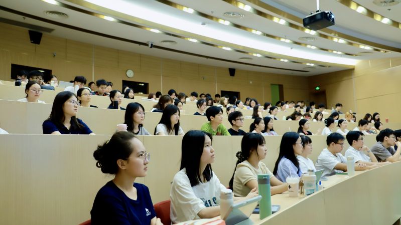 科学领跑 健康续航 ——硕士研究生科学运动指导专题讲座顺利举办