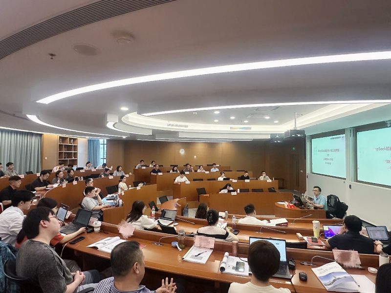 惟精惟一，允执厥中 | 教务二部公开课8月简报